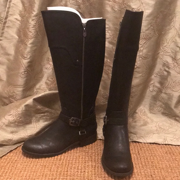 Guess Shoes - ‼️SOLD‼️Guess Boots